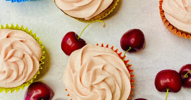 The end of Cherry Season – Cherry Cupcakes!